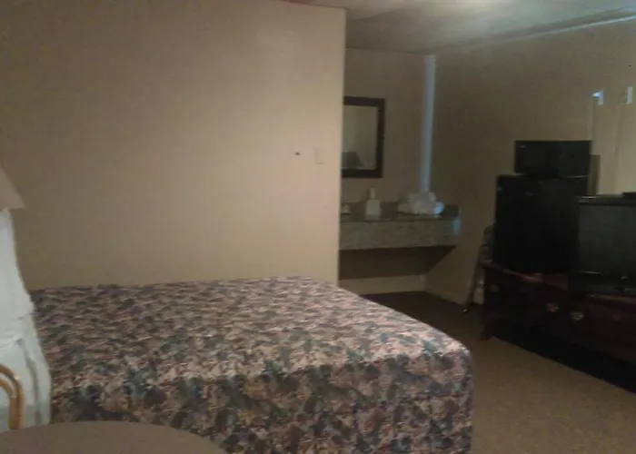 Hotel All American And Suites 2*