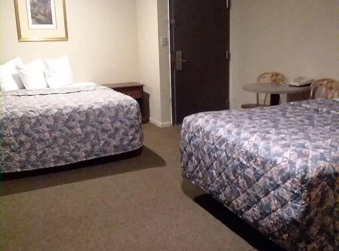 Hotel All American And Suites